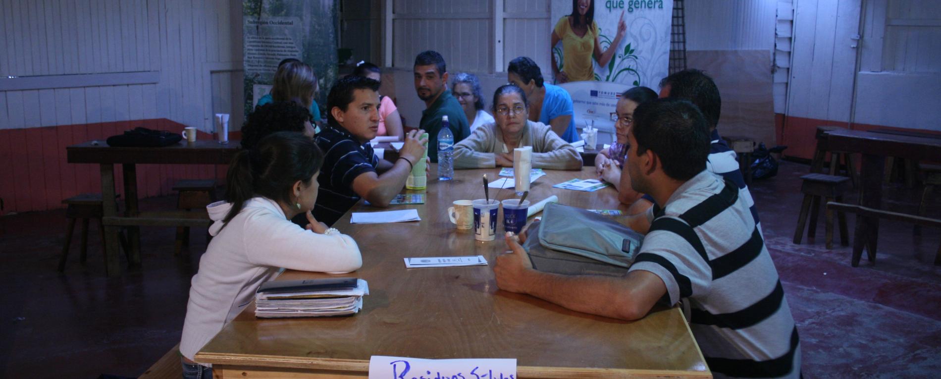 Sede organiza Feria Ecológica para la comunidad de Bajo Rodríguez
