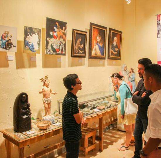 Colección de imágenes sacras se exhibe en el Museo Regional de San Ramón