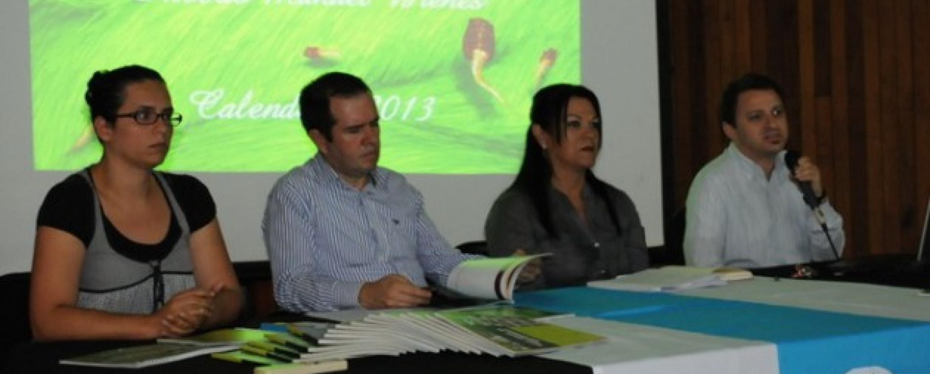 Sede presentó calendario 2013 y catálogo de Acción Social
