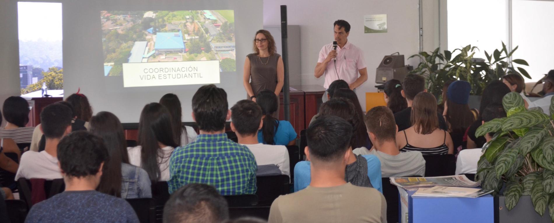 Vida Estudiantil  y Sistema de Educación General ofrecen acompañamiento a estudiantes de primer ingreso