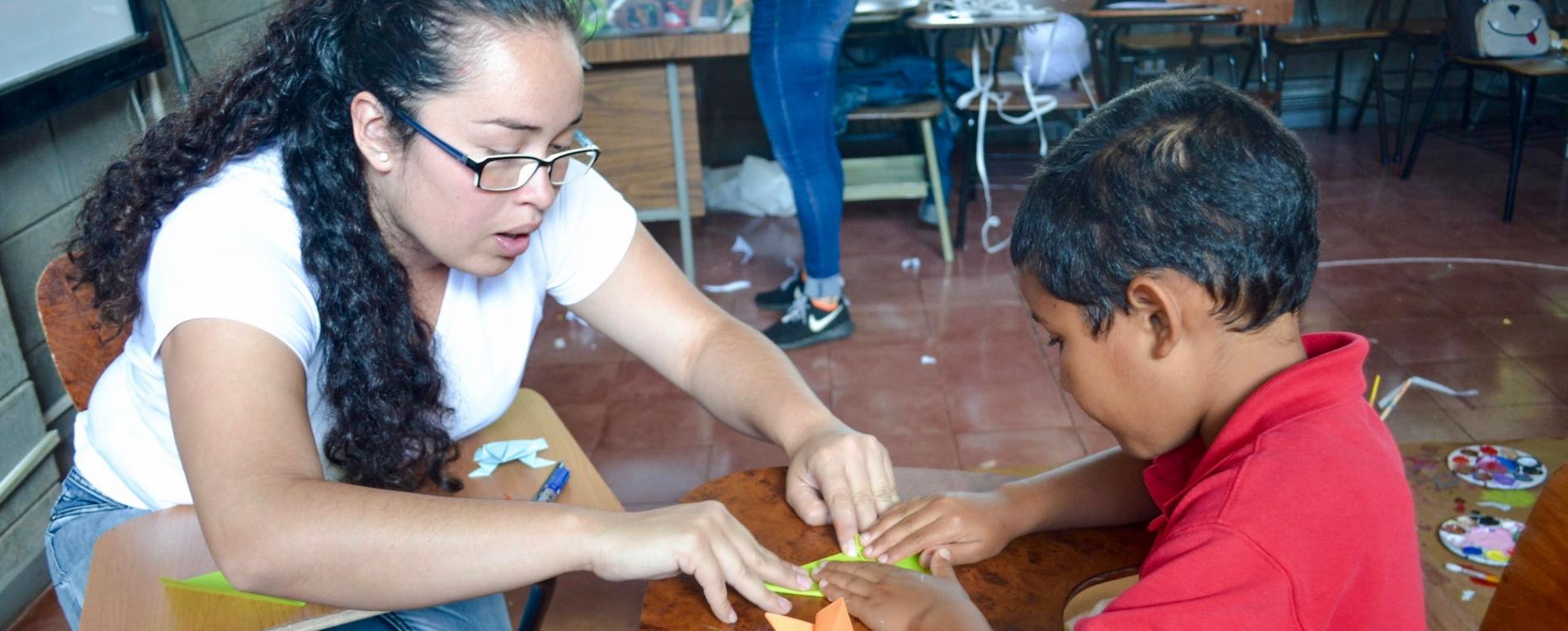 Estudiantes  universitarios ofrecen talleres de matemáticas gratuitos a niños y jóvenes de bajos recursos