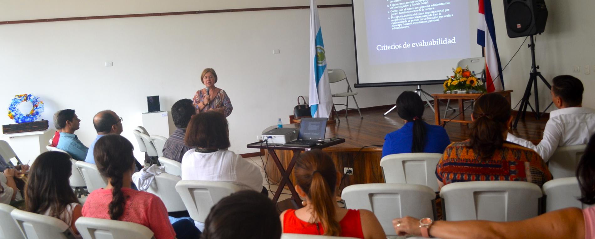 Ciencias Sociales reflexionó sobre la autoevaluación y la acreditación