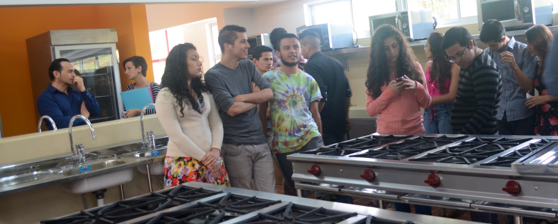 Sede mejora infraestructura de residencias estudiantiles