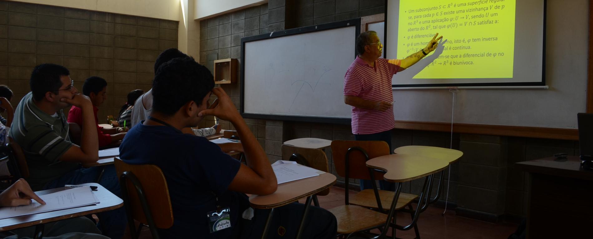 UCR descentralizó carrera de Enseñanza de la Matemática que ofrece la Sede de Occidente