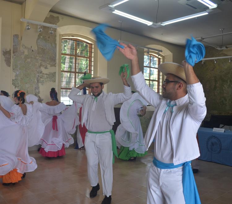 Grupo de Bailes Folklóricos Sörbö