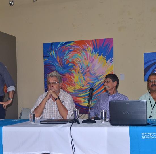 Especialista analizó impacto social y ambiental de represas hidroeléctricas