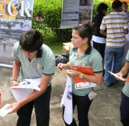 Colegiales de Occidente se preparan para escoger carrera