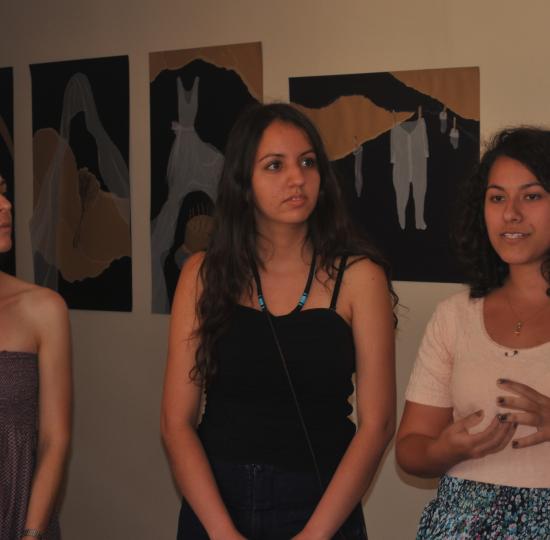 Dibujos sobre mujeres se exponen en la Dirección