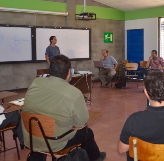 Docentes de matemática exploran posibilidades de investigación conjunta