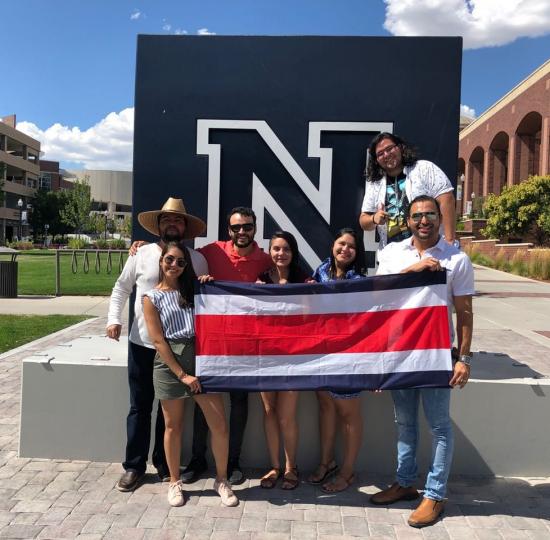 Estudiantes mejoran su inglés gracias a beca otorgada por USAC