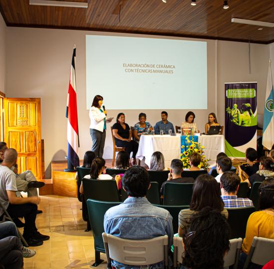 Docentes presentaron avances y resultados de sus proyectos en las Jornadas de Investigación