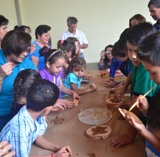 Niños, niñas y personas adultas mayores se benefician con la Etapa Básica de Artes 