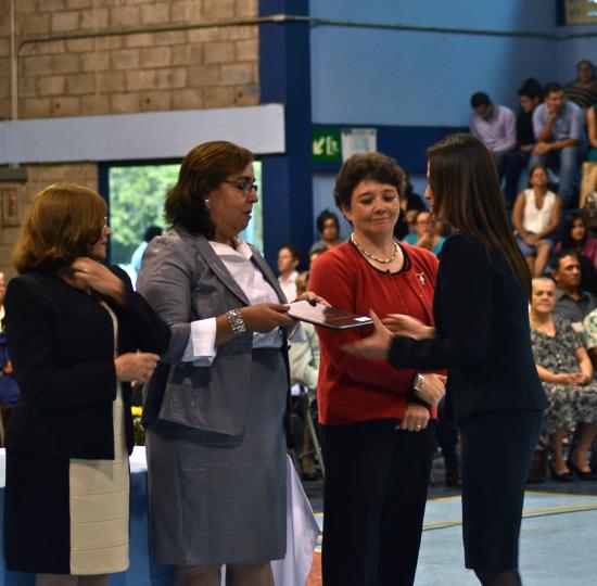 Nuevos profesionales se graduaron en Grecia y San Ramón