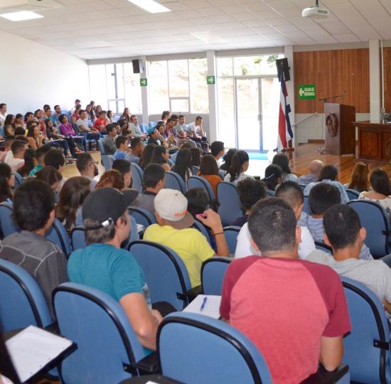 Conferencia Inaugural abordó el tema de los universalismos occidentales